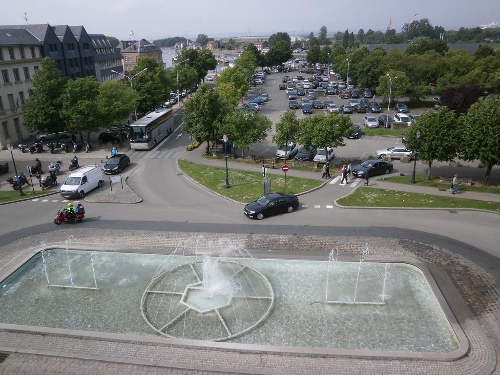 Ferienwohnung Escapade Au Coeur De Honfleur Avec Parking Prive Et Vue Panoramique Zimmer foto